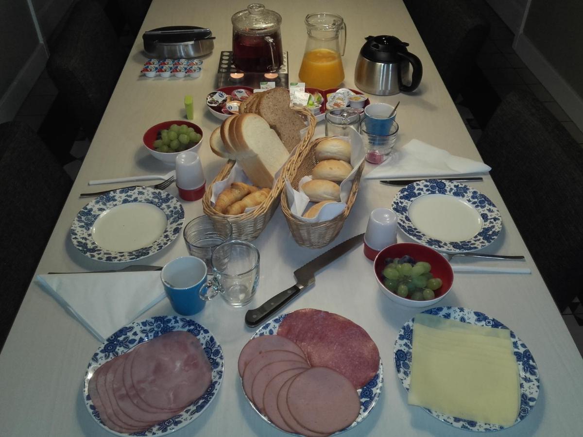 B&B Pipowagen "Het Wellnesst" Op Wellness Camping En B&B Stoltenborg Meddo エクステリア 写真