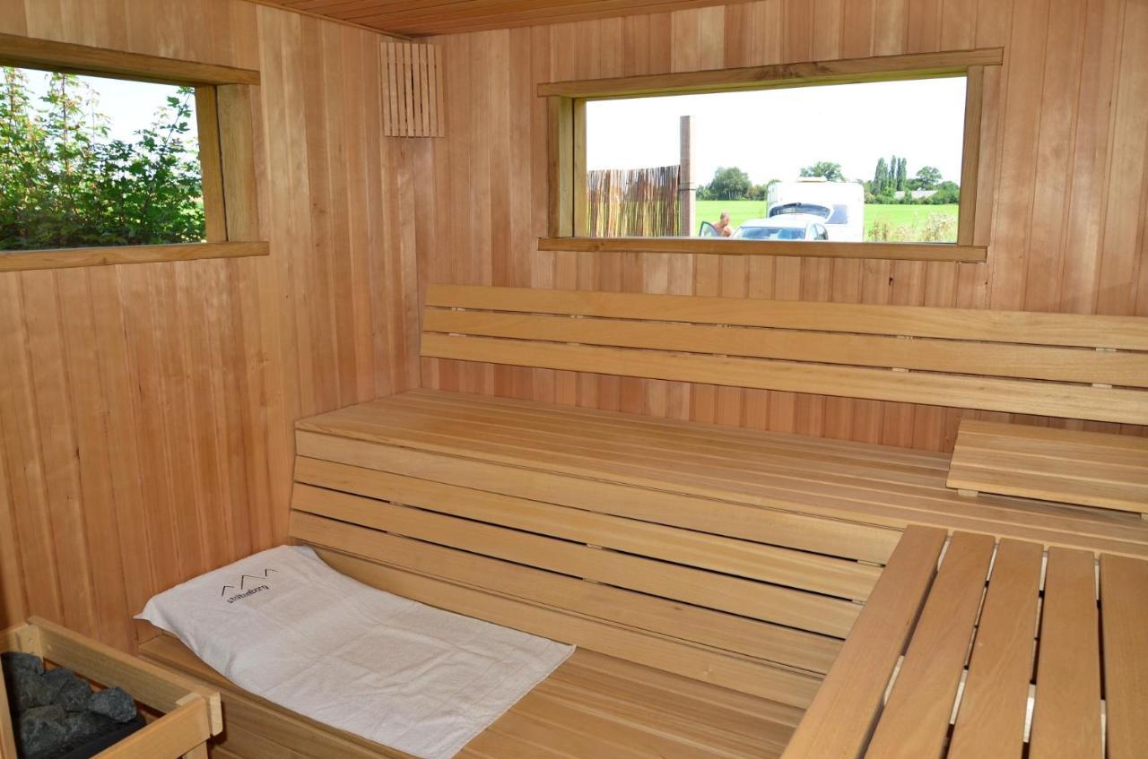 B&B Pipowagen "Het Wellnesst" Op Wellness Camping En B&B Stoltenborg Meddo エクステリア 写真