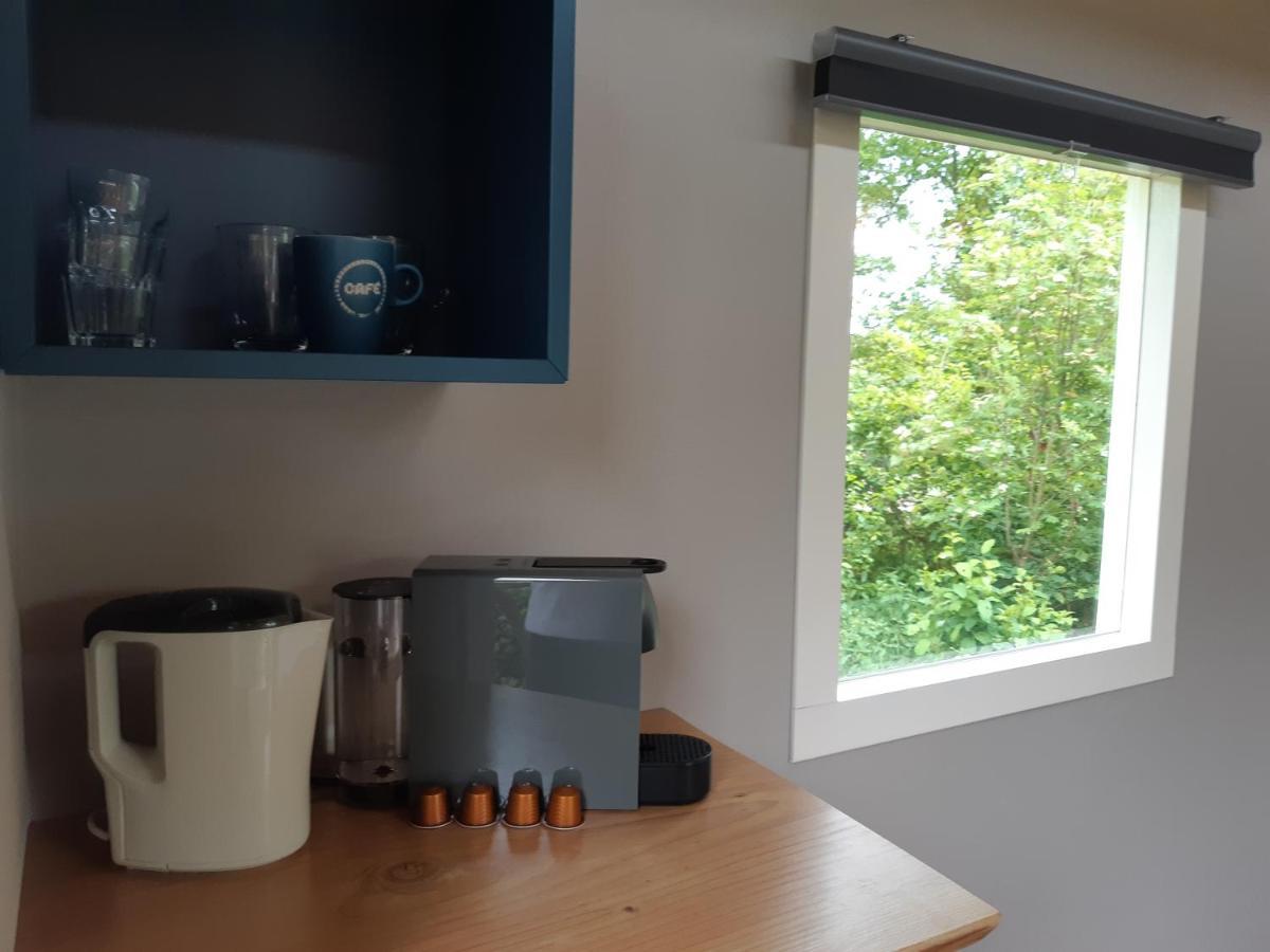 B&B Pipowagen "Het Wellnesst" Op Wellness Camping En B&B Stoltenborg Meddo エクステリア 写真